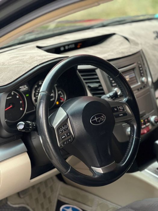 Продается машина субару оутбак