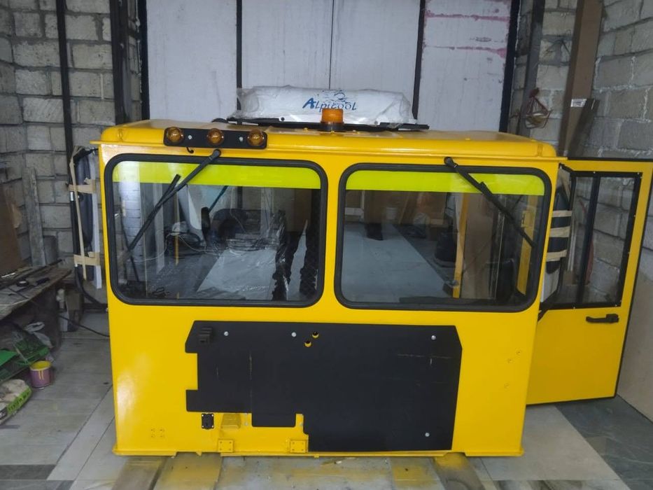 Кабина к700 после полной рестоврацыи.