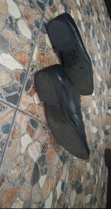 Pantofi barbati piele naturala marcaLasocki masura44-45 stare perfecta