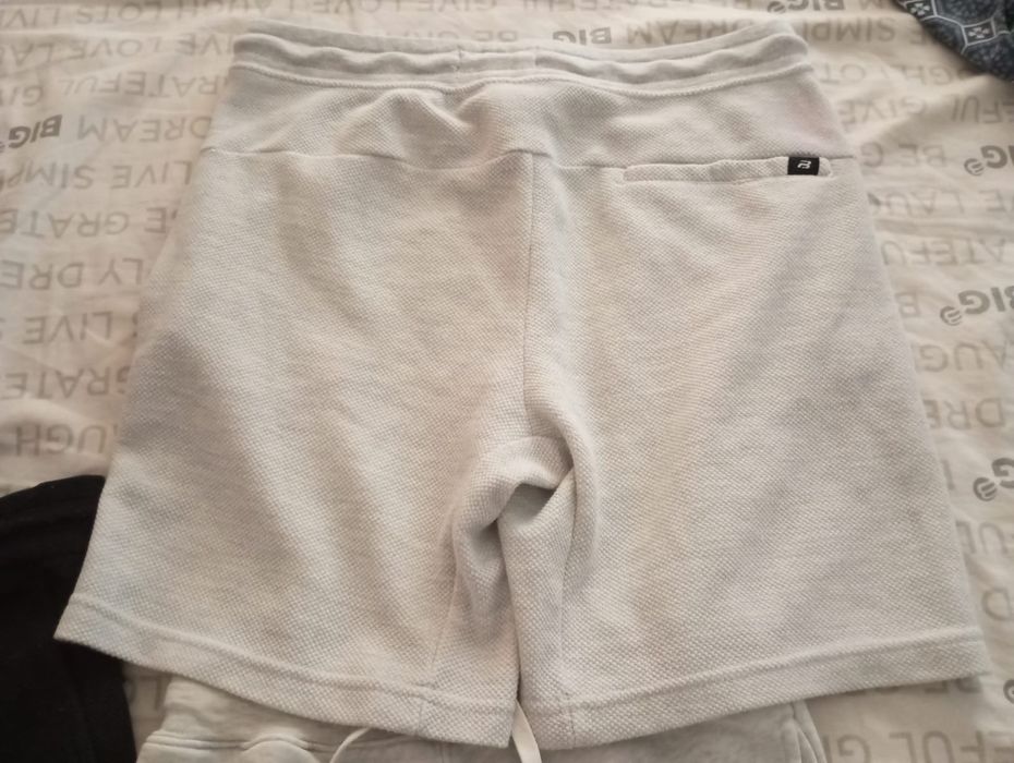 Pantaloni scurți Pull&bear