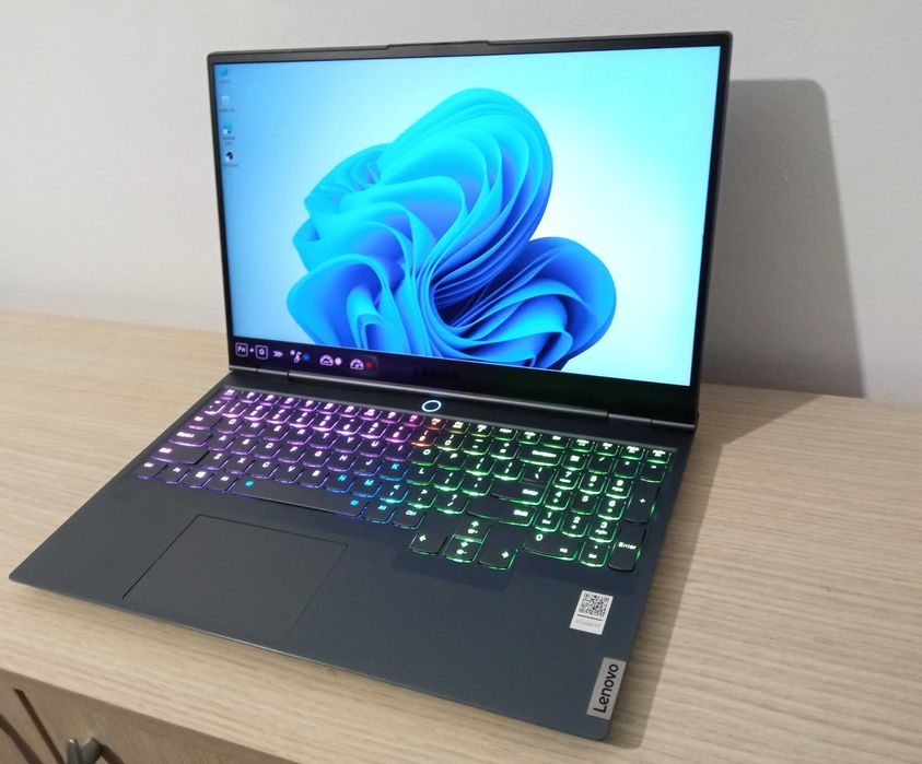 Laptop I9 32GB ram LEGION EXTREM GAMING SSD 1000GB placa video dedicata NVIDIA RTX ecran 15.6 inch 144Hz RATA REFRESH 2 placi video 7