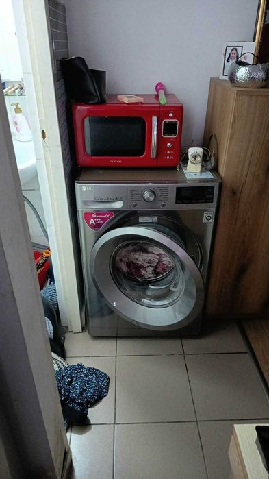 De vanzare 2 paturi extensibile .masina de spalat frigider aragaz.
