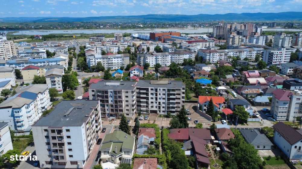 apartament cu 3 camere +boxa-bloc nou-zona de nord — fotografia 1