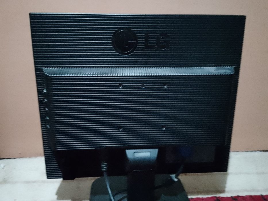 Продается монитор в хорошем состоянии