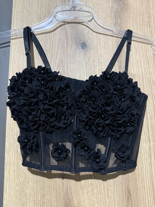 Черен корсет с 3D флорални детайли