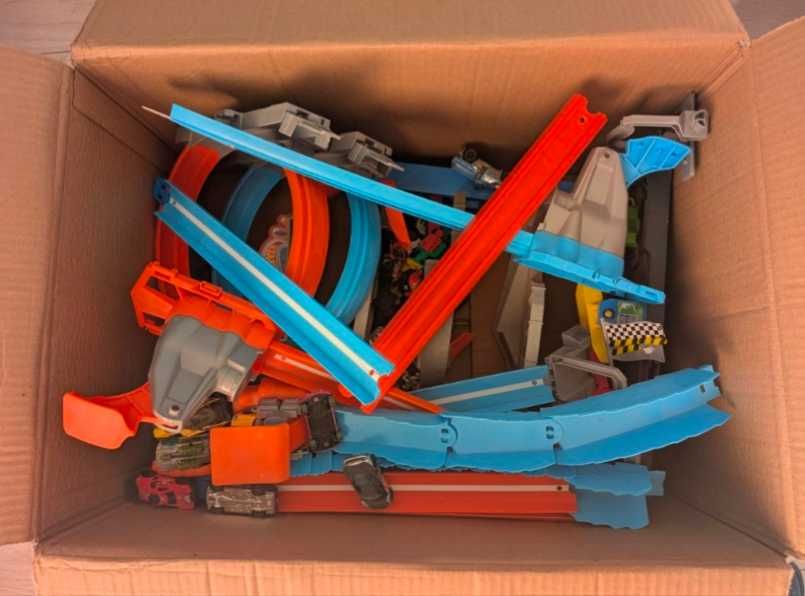 Colectie Hot Wheels originala 3 Circuite + 40 masinute