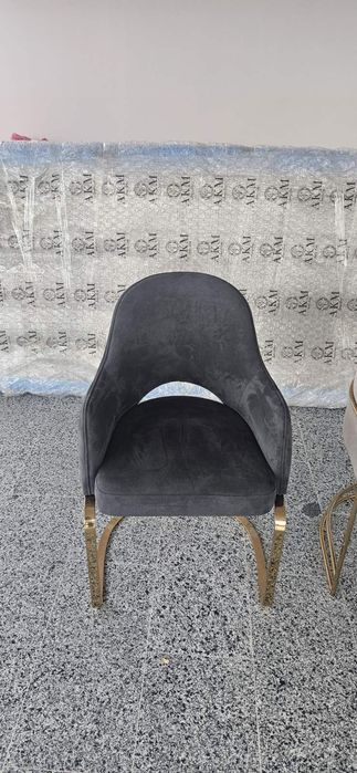 Чисто нова мека мебел + трапезна маса с 10 стола