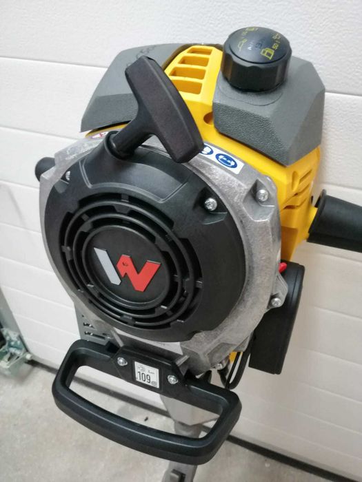 Ciocan demolator pe benzina Wacker Neuson BH55