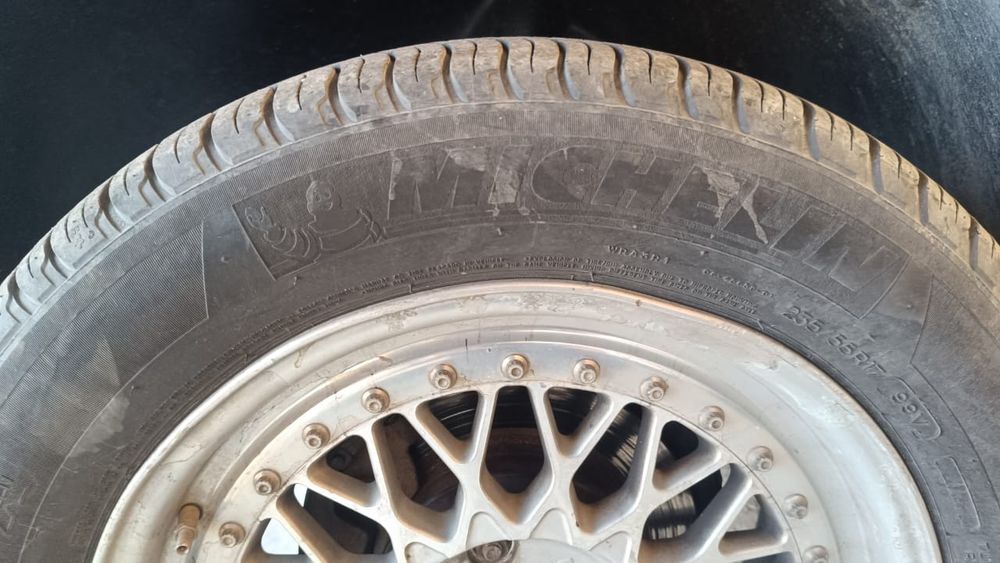 Продаются диски с резиной