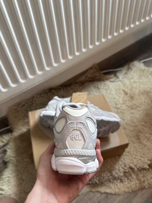 Asics gel nyc cloud/cream grey