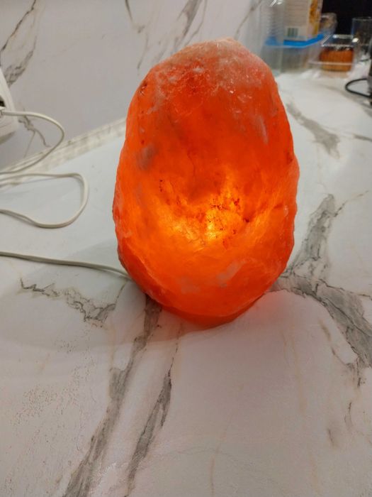 Продавам  солна лампа