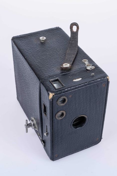 Kodak Brownie model 8 aparat foto vechi pe film