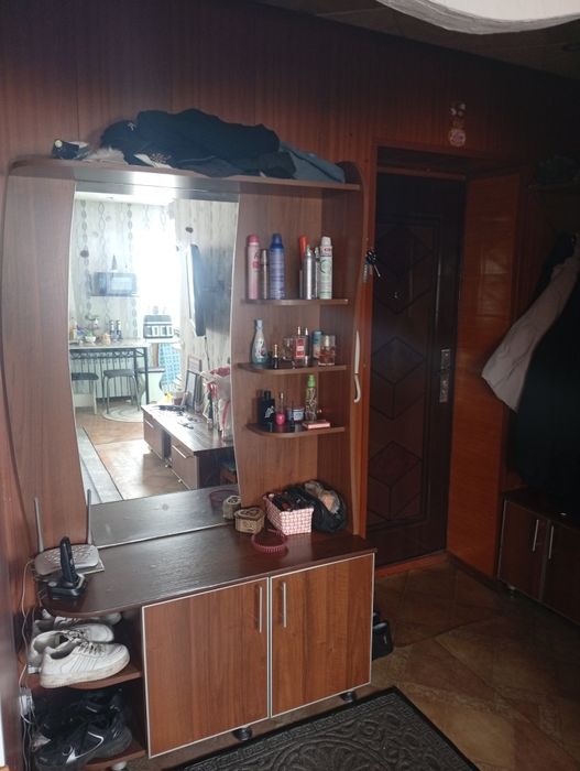 Продам квартиру 3комнатную.