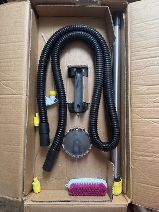 Karcher Puzzi 10/1 моющий пылесос
