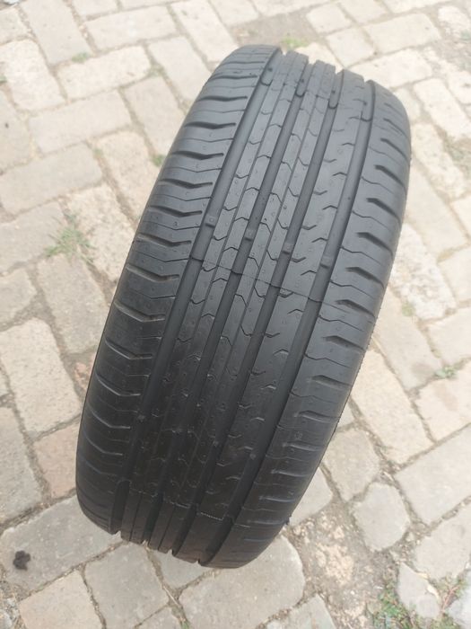 O bucată 235/55 R17 vară - una Dunlop Continental Bridgestone