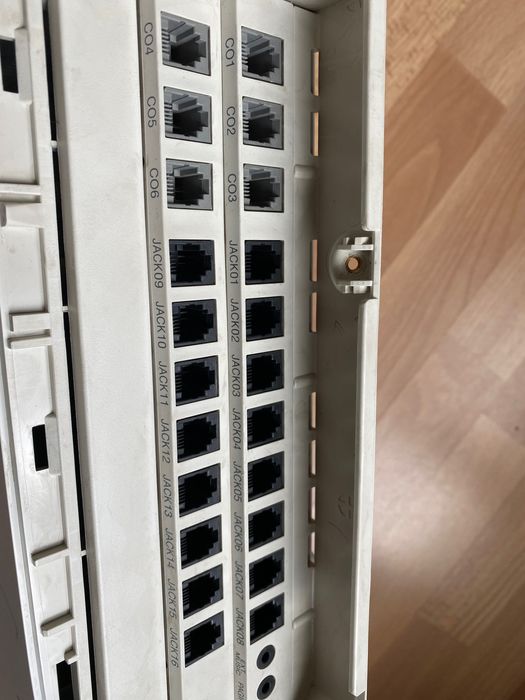 Телефонна централа Panasonic KX-TEM824