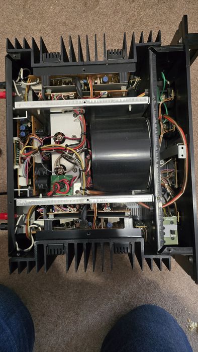 Продавам усилвател(крайно стъпало) YAMAHA PC-2002