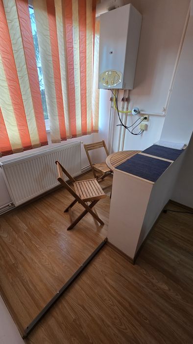 Ofer spre închiriere  garsonieră