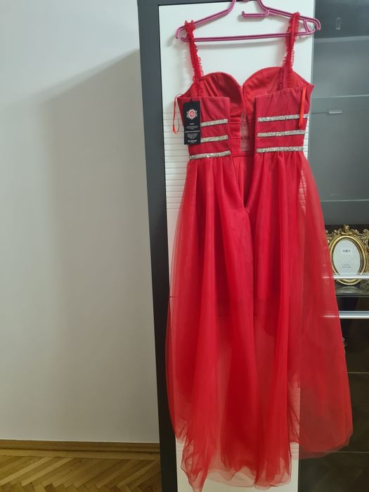 Rochie noua cu eticheta BBY S