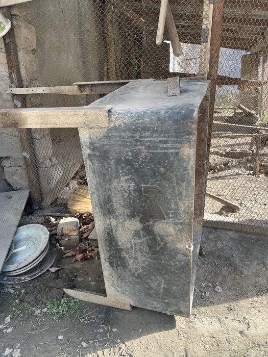 Темирдан ясалган қути мариновка бонкаларини қайнатиш учун