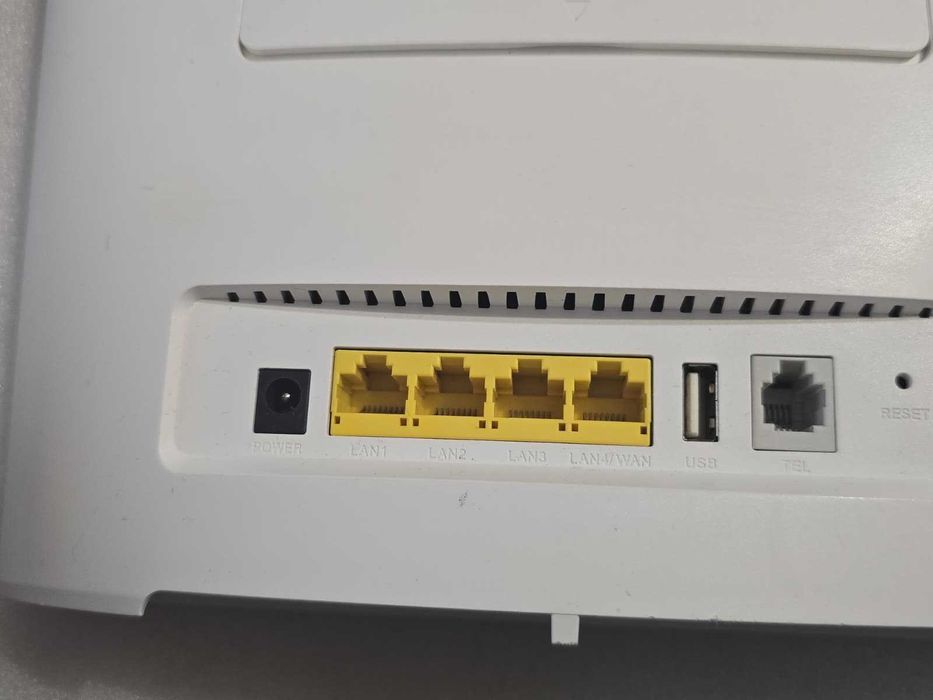 Modem 4G LTE GSM Huawei B525s-23a, 64 utilizatori, 2.4GHz/5GHz