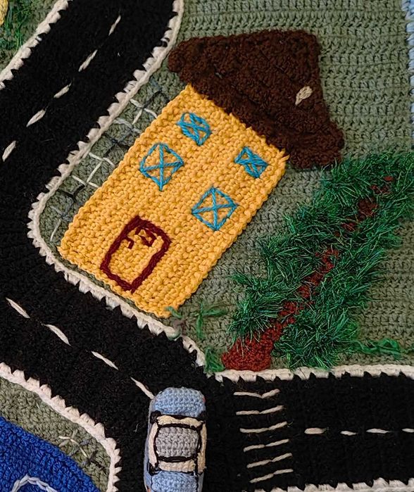 Плетено детско килимче