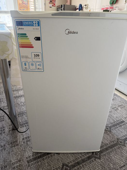 Холодильник Midea