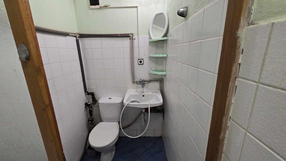 Дава се под наем Двустаен апартамент в Варна, Цветен квартал - 45 кв.м за 250 € - Снимка #4