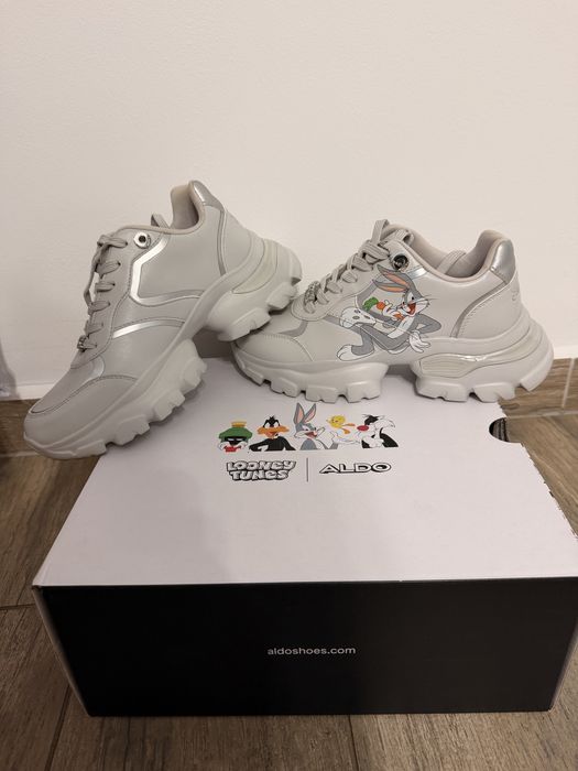Обувки Aldo x Looney Tunes