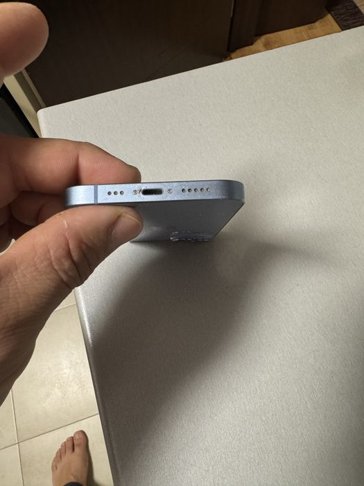 Продавам Iphone 14