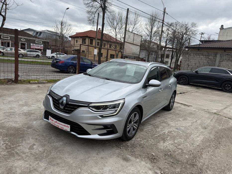Renault Megane 11.2022 1.5D virtual cockpit automat navi distronic