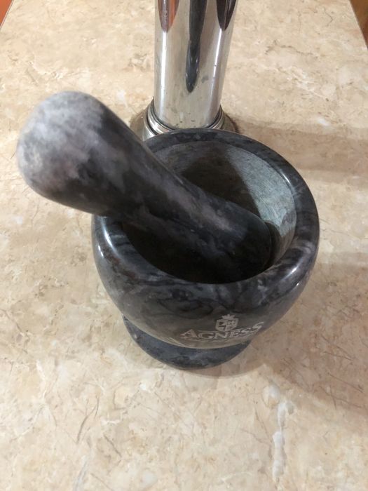 Ступка с пестиком, мрамор