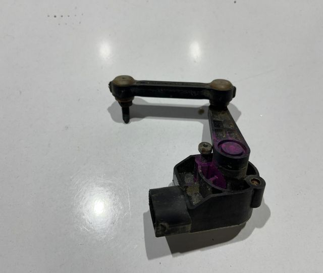 Senzor nivel balast xenon dreapta fata  7L0616214C Volkswagen VW Toua