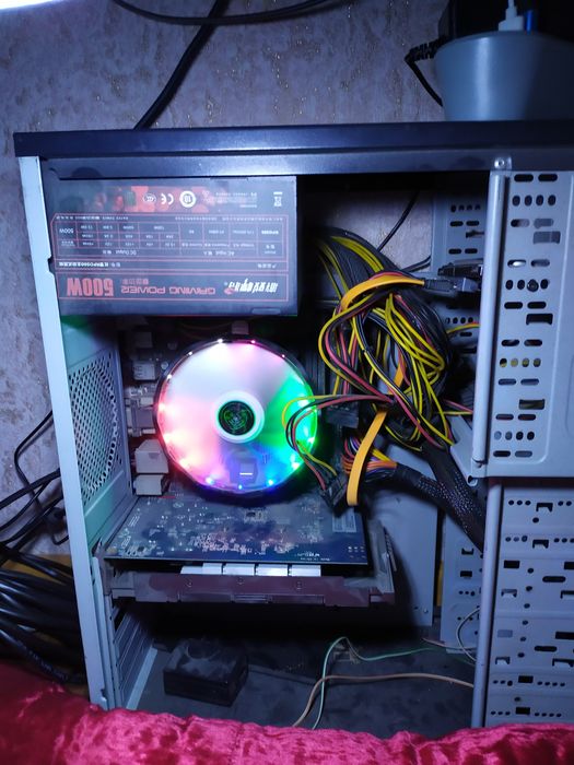 Kampyuter kamplekt hama narsas bilan sotladi