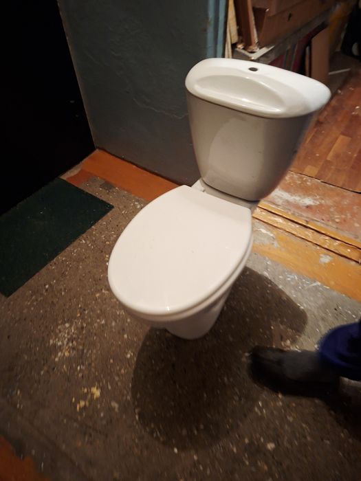 Продам унитаз б/у