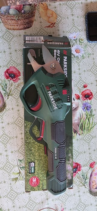 Foarfecă cu acumulator