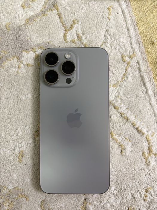 Продам iphone 15 pro max 256