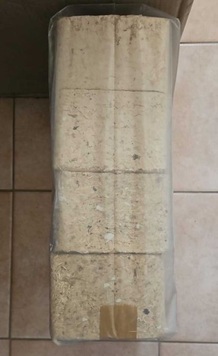 Brichete de foc,fag sau rasinoase de rumegus, rotunde, 10 kg