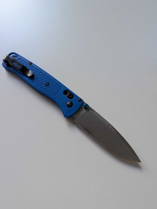 Benchmade Bugout 535 – CPM-S30V – Blue – stare impecabilă – original