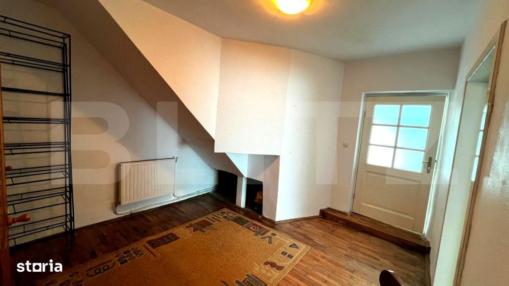 Casa de vanzare 7 camere, 300 mp utili, teren 839 mp, zona centrala