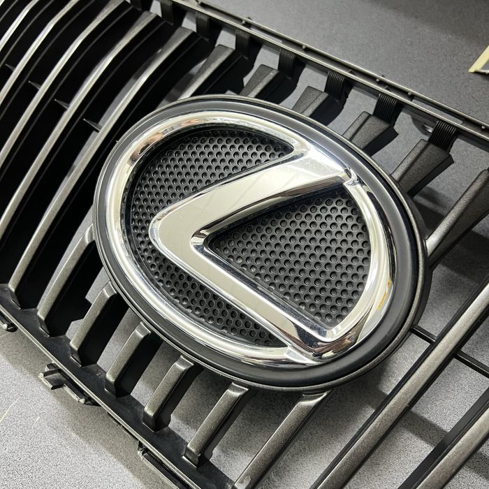 Решетка радиатора lexus rx