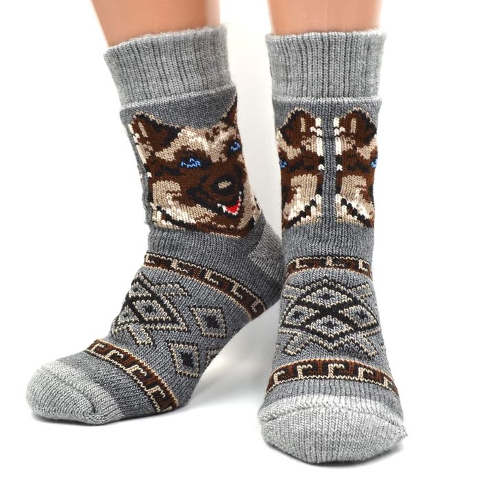 Продам новые носки из собачьей шерсти.