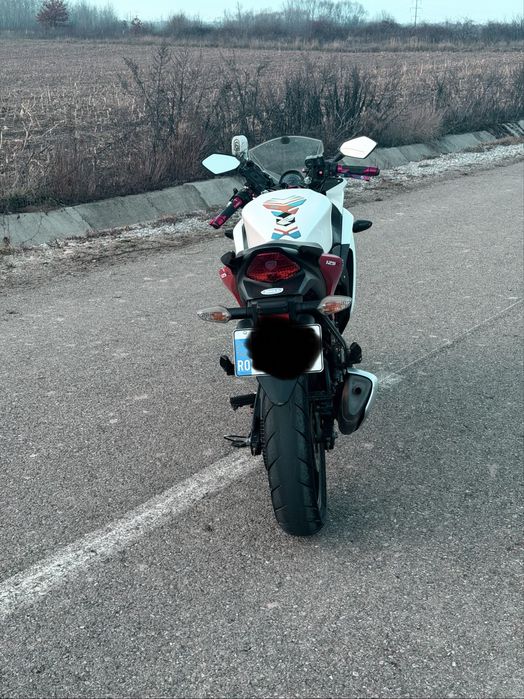 Honda CBR125R 2015