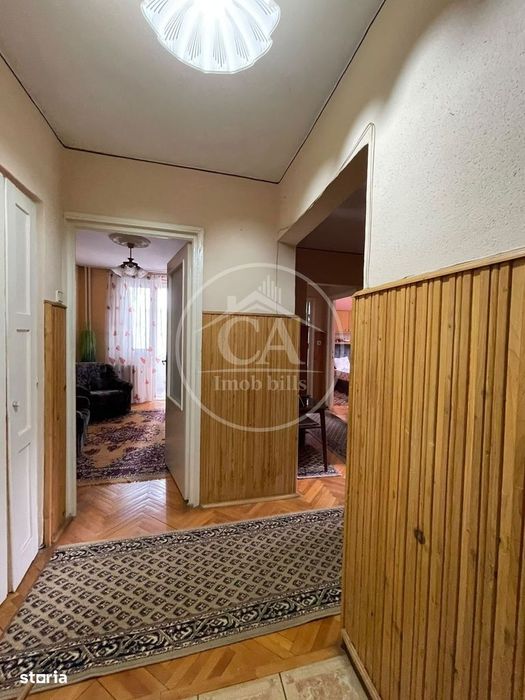 Apartament de vânzare cu 3 camere în zona Dacia, Oradea