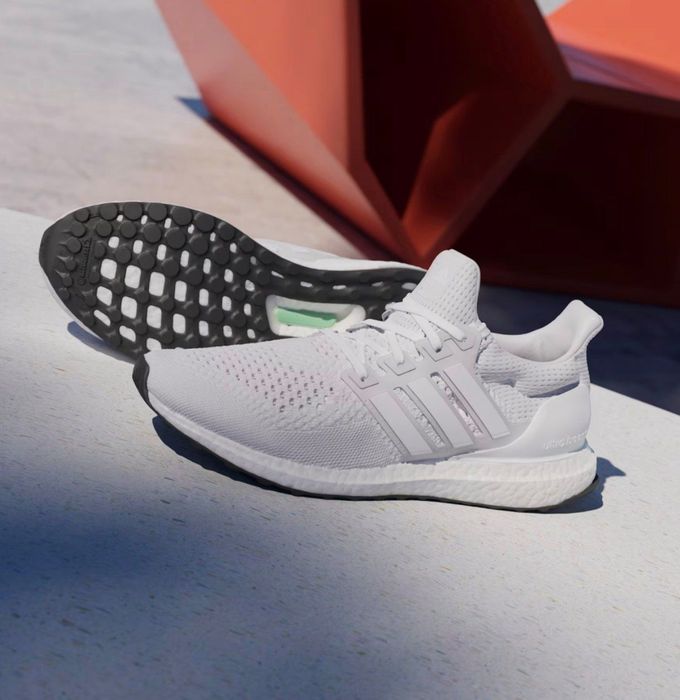Кроссовки Adidas оригинал новые
