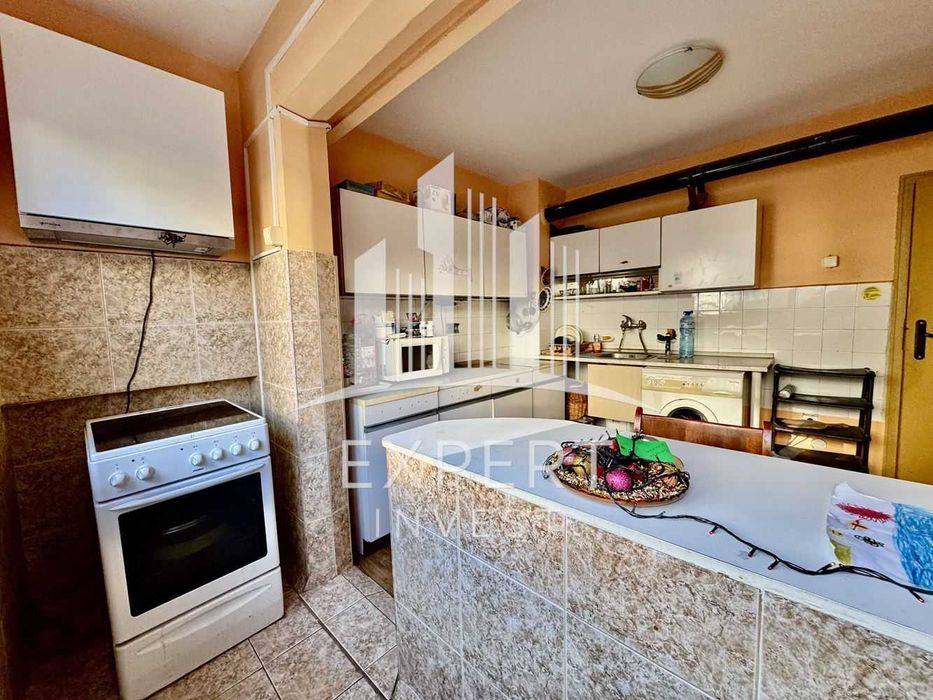 Продава се Многостаен апартамент в Варна, Левски - 84 кв.м за 965 €/кв.м - Снимка #2