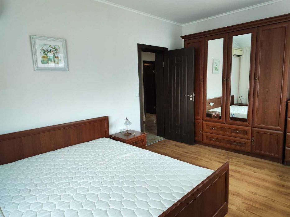 Продава се Тристаен апартамент в с. Шкорпиловци, Област Варна - 212 кв.м за 479 €/кв.м - Снимка #13