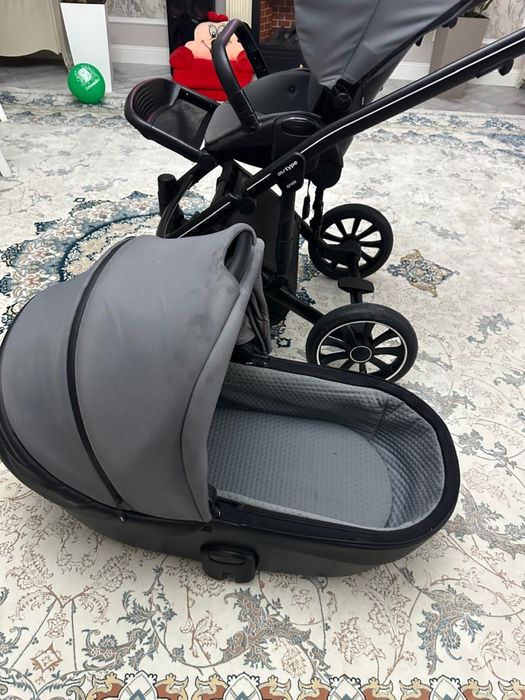 Продается коляска аnex