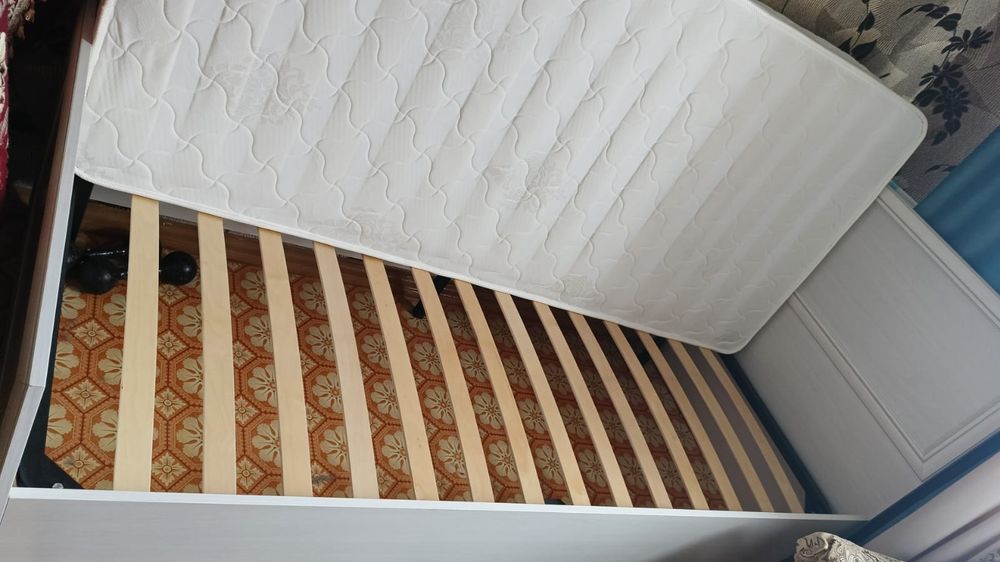 Кровать 90*200 ортопед. Матрас