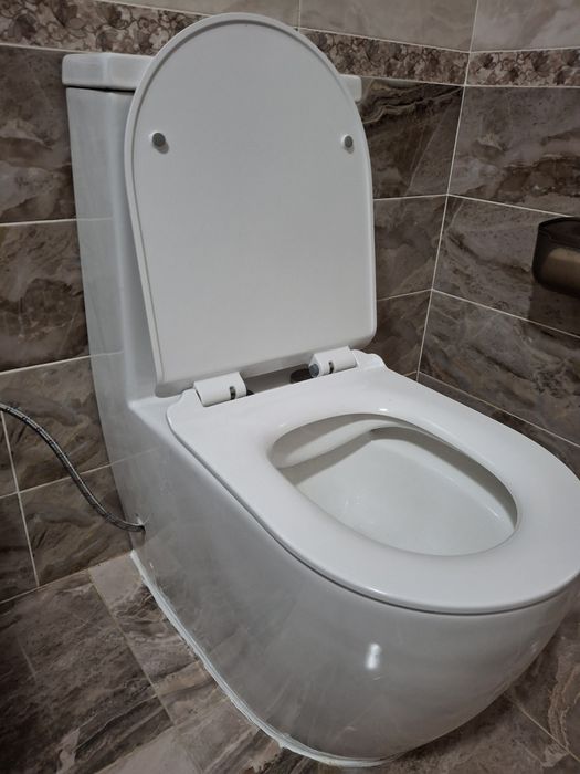 Продам  унитаз  не  дорого